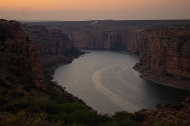 Hindistan 'ın Gandikota Büyük Kanyonu Kadapa, Andhra Pradesh' te yer alan turizm merkezi.