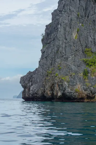 Esta Foto Muestra Asombrosamente Escarpada Costa Filipinas Una Serie Afloramientos — Foto de Stock