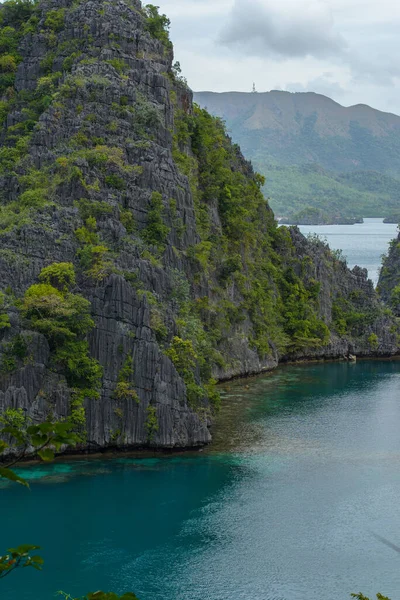 Esta Foto Muestra Asombrosamente Escarpada Costa Filipinas Una Serie Afloramientos — Foto de Stock