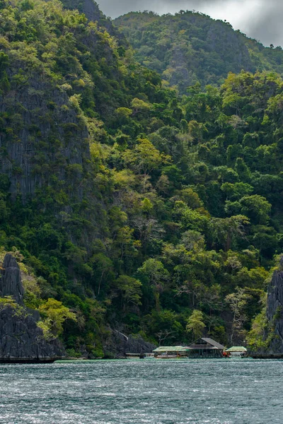 Deze Foto Legt Ruige Schoonheid Van Filippijnse Kustlijn Vast Voorgrond — Stockfoto