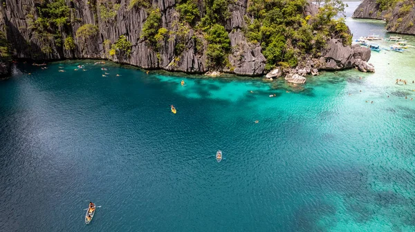 Detta Foto Fångar Den Eteriska Skönheten Filippinsk Lagun Vattnet Perfekt — Stockfoto