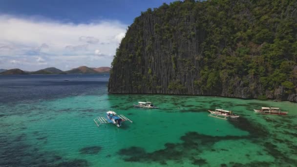 Drone Beelden Van Een Boot Filippijnen Zien Een Levendige Tropische — Stockvideo