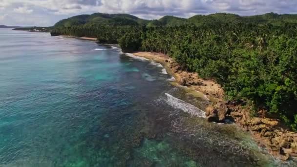 Záběry Lodi Filipínách Vidíme Pulzující Tropický Člun Doškovou Střechou Ukotven — Stock video