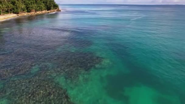 필리핀 사진은 낙원의 매혹적 아름다움을 수정처럼 청록색 바다에서 그대로 의하얀 — 비디오