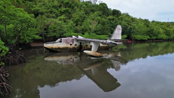 Imagens Avião Naufragado Meio Submerso Nas Filipinas Abrande Zoom Avião — Vídeo de Stock