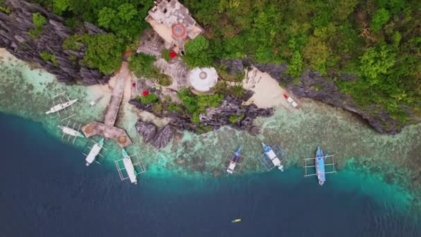Drohnenaufnahmen Auf Matinloc Island Auf Den Philippinen 360 Grad Drehung — Stockvideo
