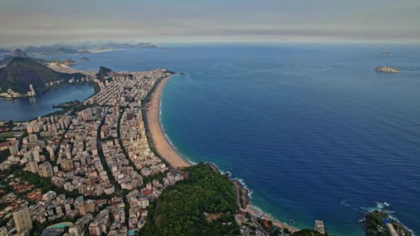 Drone Beelden Van Bergen Dois Irmaos Gelegen Rio Janeiro Brazilië — Stockvideo