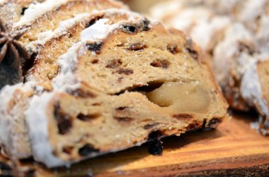 Pudra Şekeri ile Festive Noel Alman Stollen Ekmek