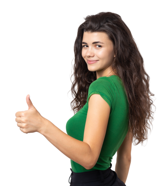 Çekici, şaşırmış bir kızın baş parmağını gösteren yakın plan portresi. Başarı şans konsepti.