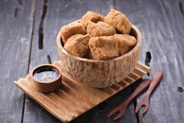 fried tofu and crispy pork