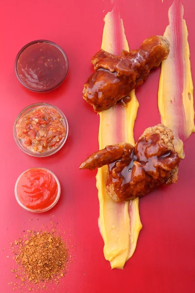Grilled Beef Ketchup Wooden Spoon — 图库照片