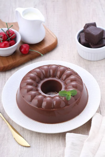 Chocolate Cake Cream Strawberry Wooden Table — Stock Photo, Image