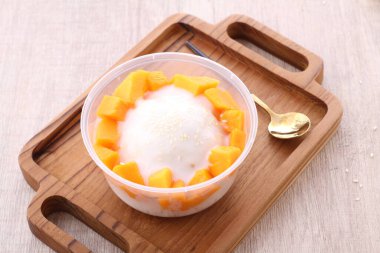 Takjil is a general term for snacks that are eaten shortly after breaking the fast, usually in the form of sweet foods such as banana compote, fruit soup, mixed ice, and so on.