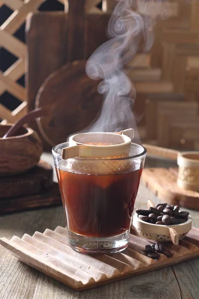Horká Káva Skořicovými Tyčinkami Šálkem Čaje — Stock fotografie