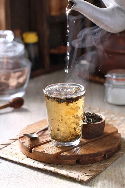 Hot Telang Flower Tea Clear Glass — Stok fotoğraf