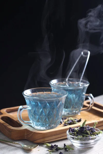 Hot Telang Flower Tea Clear Glass — Foto Stock