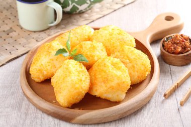 fried shrimp with cream on the plate