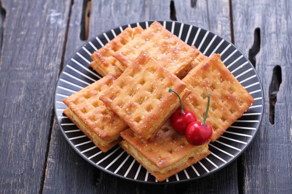Gabin's cake is a cake made from box-shaped biscuits with milk fillings and other ingredients