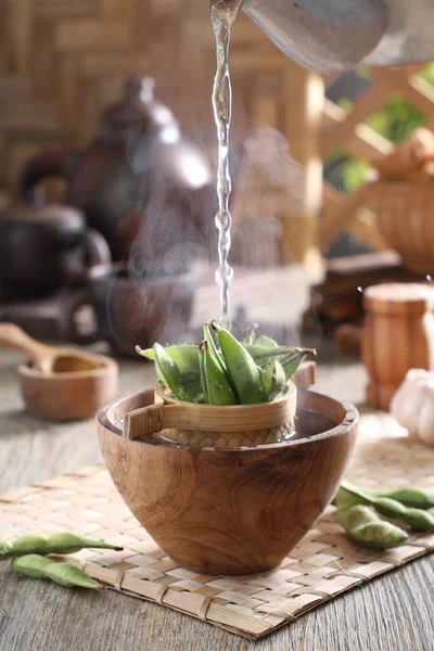Fresh Green Tea Bowl Wooden Table — Stockfoto