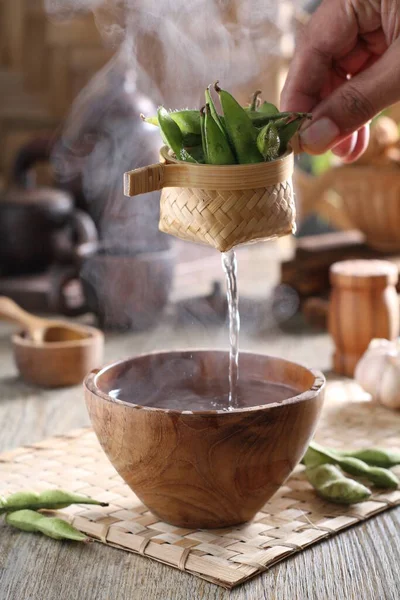 Woman Cooking Pot Bowl Fresh Green Onions — 图库照片