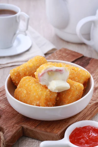 Chiken Risoles Cheese — стоковое фото