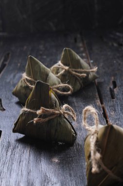 Bacang veya bakcang Çin halkının geleneksel bir şekerlemesidir. 