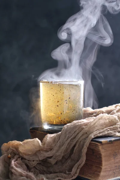 Tea Aromatic Beverage Prepared Pouring Hot Boiling Water Cured Fresh — Stockfoto