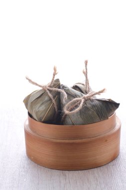 Bacang veya bakcang Çin halkının geleneksel bir şekerlemesidir. 