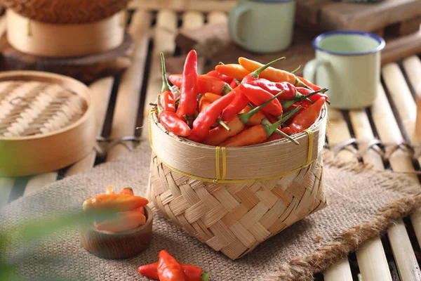 传统厨房里的辣椒 — 图库照片