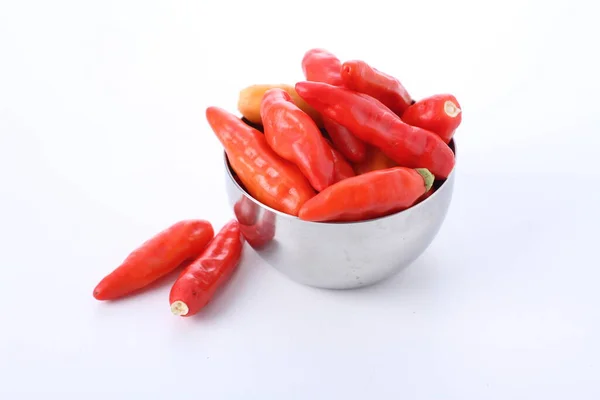 在白色背景下分离的红辣椒 — 图库照片