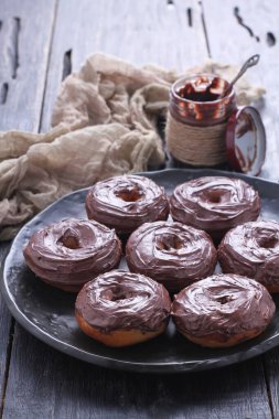 Çikolatalı Donut Ev Yapımı Lezzetli