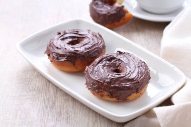 Çikolatalı Donut Ev Yapımı Lezzetli