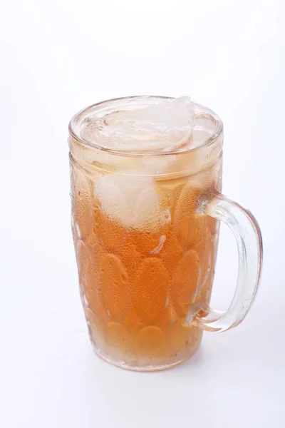 Солодкий Чай Льодом Білому Тлі — стокове фото