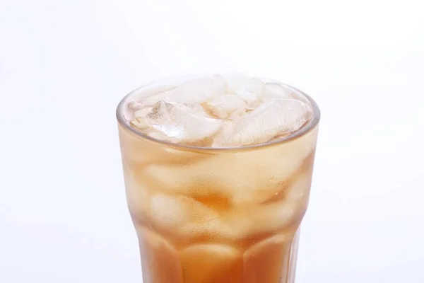 Verre Boisson Cola Avec Glace Sur Fond Blanc — Photo