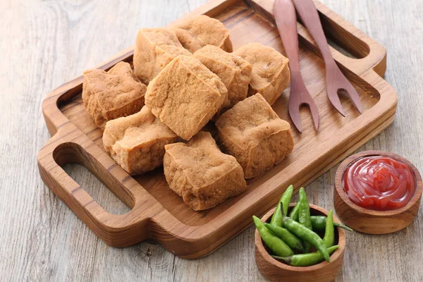 stock image Tahu sumedang or Tahu bunkeng (Sumedangite tofu, bunkeng tofu) is a Sundanese deep-fried tofu from Sumedang, West Java, Indonesia. It was first made by a Chinese Indonesian named Ong Kino. It has some different characteristic from other tofu.