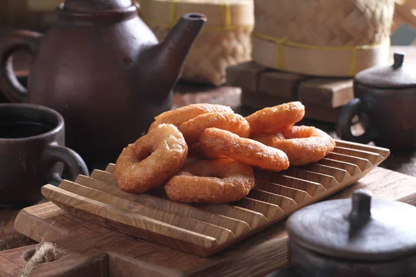 Традиционные Индонезийские Торты Напоминают Кольца Солеными Сладкими Вкусами — стоковое фото
