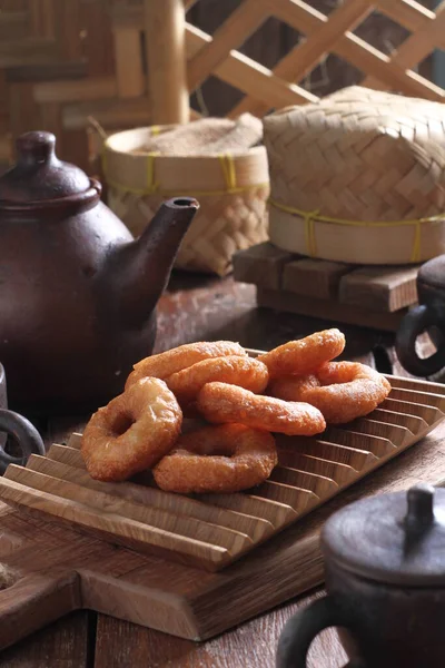 Traditionelle Indonesische Kuchen Sind Ringförmig Mit Herzhaften Und Süßen Aromen — Stockfoto