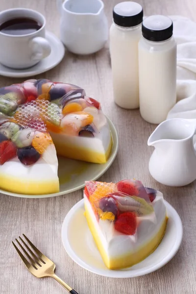 Leckeres Frühstück Mit Obst Und Gemüse — Stockfoto