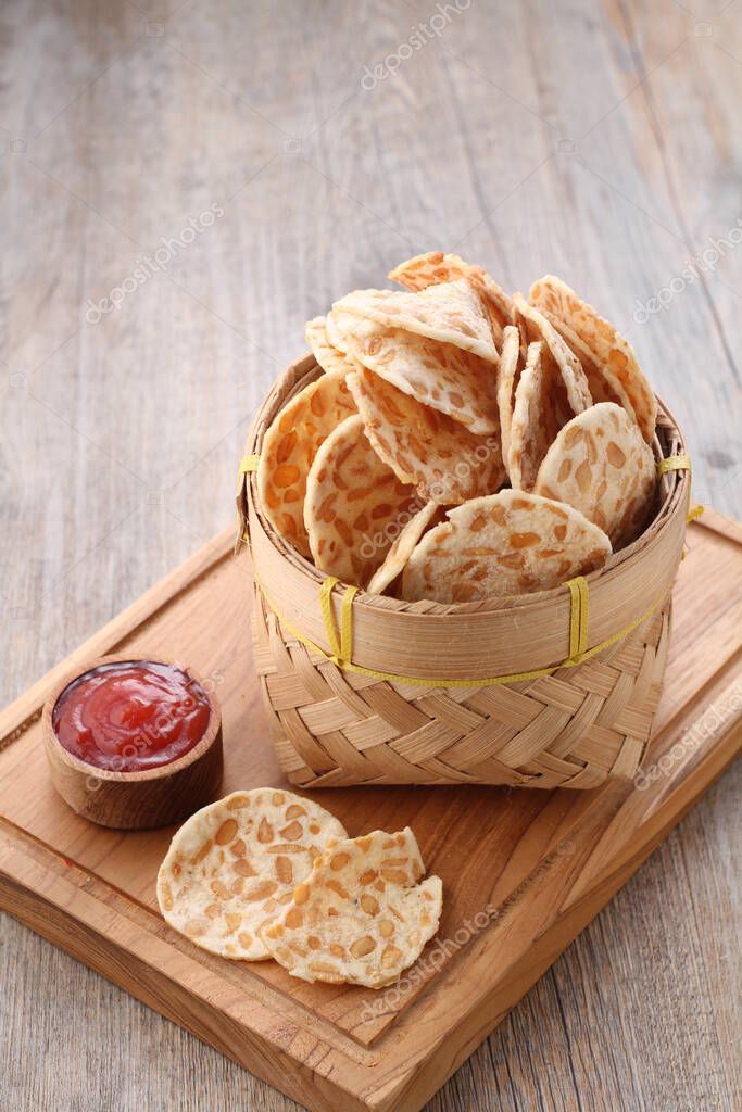 chips de tempeh crujientes con un sabor sabroso y crujiente 2023