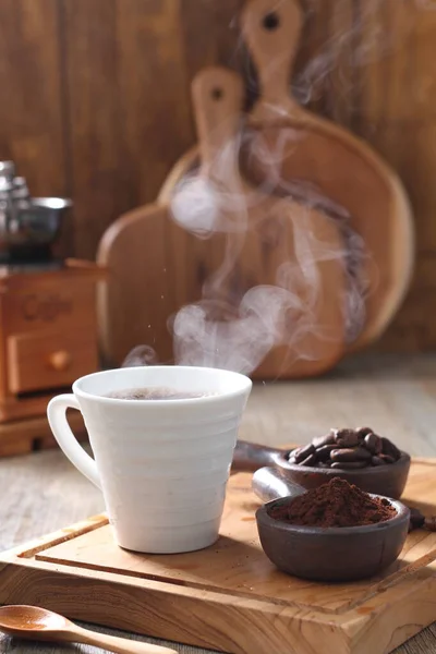 Kaffee Ist Ein Getränk Das Aus Gerösteten Kaffeebohnen Zubereitet Wird — Stockfoto