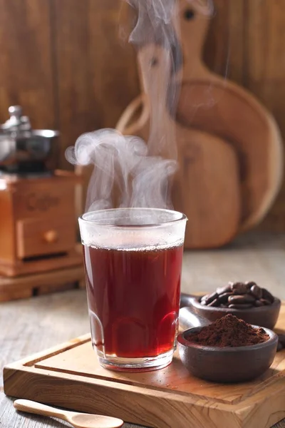 Καφές Είναι Ένα Ποτό Που Παρασκευάζεται Από Καβουρδισμένους Κόκκους Καφέ — Φωτογραφία Αρχείου
