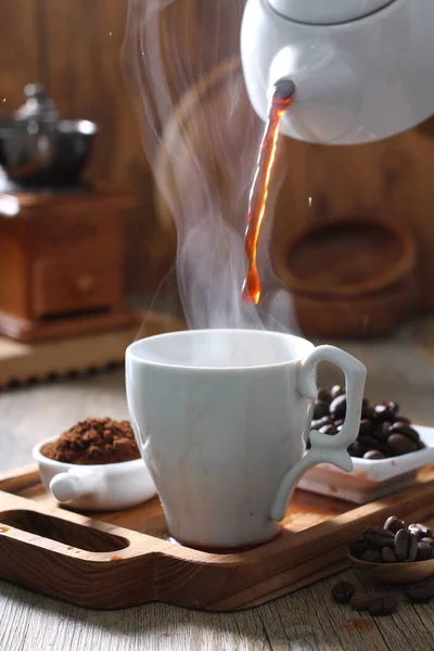 Coffee Drink Prepared Roasted Coffee Beans Darkly Colored Bitter Slightly — 图库照片