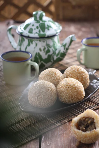 Onde-onde is a type of market snack cake that is famous in Indonesia. Onde-onde is easy to find in traditional markets, Onde-onde is also famous, especially in Chinatown both in Indonesia and abroad.
