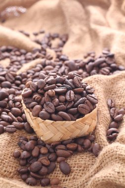 Kahve çekirdeği, kahve bitkisinin tohumu ve kahve kaynağıdır. Kırmızı ya da mor meyvenin içindeki çekirdek. Bu meyveye sıklıkla kahve kirazı denir..