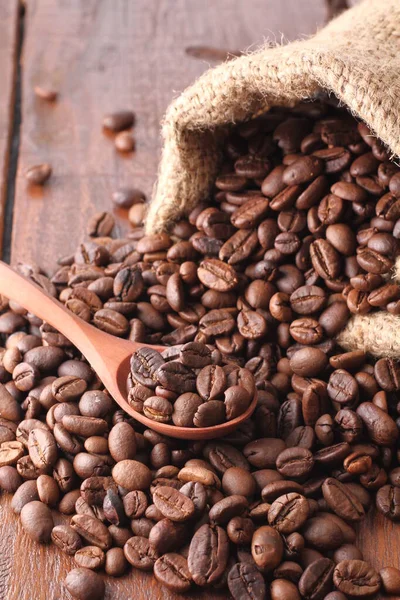 Кофейные Зерна Являются Семенем Растения Коффеа Источником Кофе Пип Внутри — стоковое фото