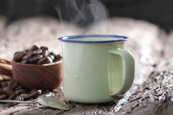 Tea Aromatic Beverage Prepared Pouring Hot Boiling Water Cured Fresh —  Fotos de Stock