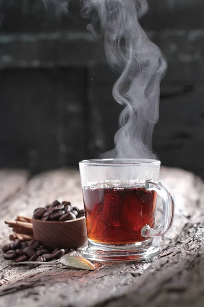 Tea Egy Aromás Ital Amelyet Forró Vagy Forró Víz Öntésével — Stock Fotó