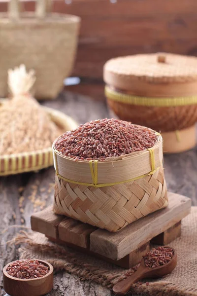 Hnědá Rýže Bambusových Košících — Stock fotografie