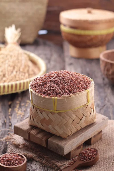 Hnědá Rýže Bambusových Košících — Stock fotografie