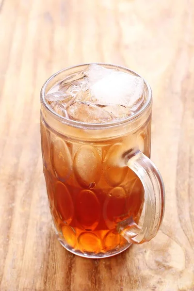 Słodka Mrożona Herbata Drewnianym Stole — Zdjęcie stockowe